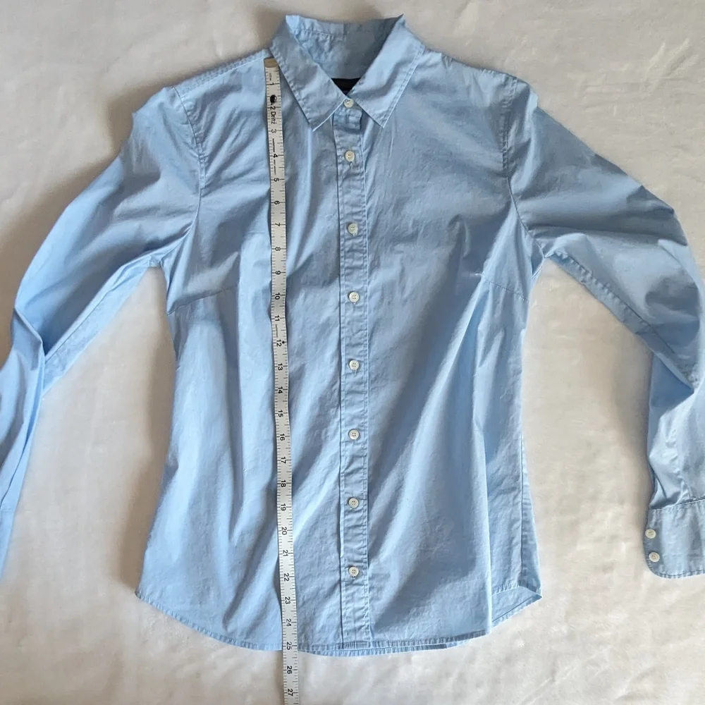J Crew Stretch Perfect Light Blue Collared Long Sleeve Button Shirt XS (Flawed) - Picture 5 of 13